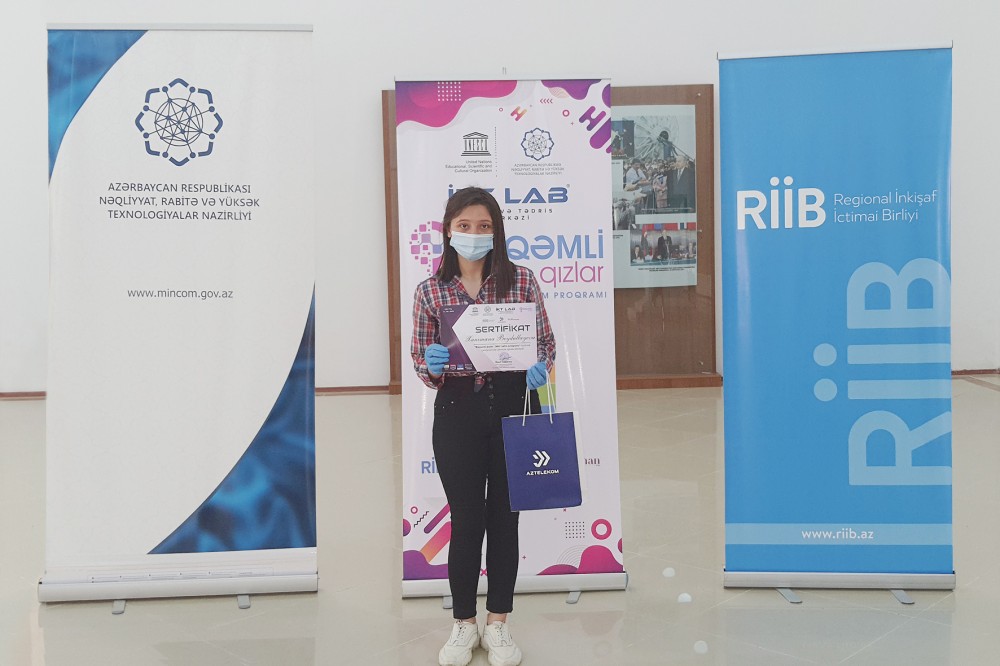 “Rəqəmli Qızlar” layihəsi üzrə onlayn təlimlər keçirilib 